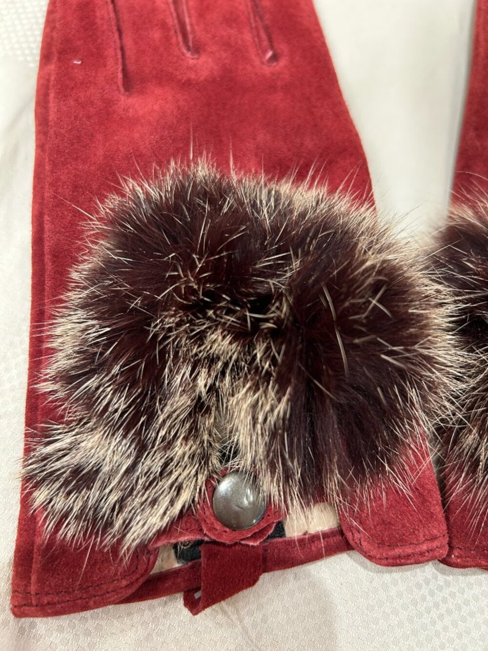 Leather Gloves - Burgundy with Fur - Picture 2 of 4